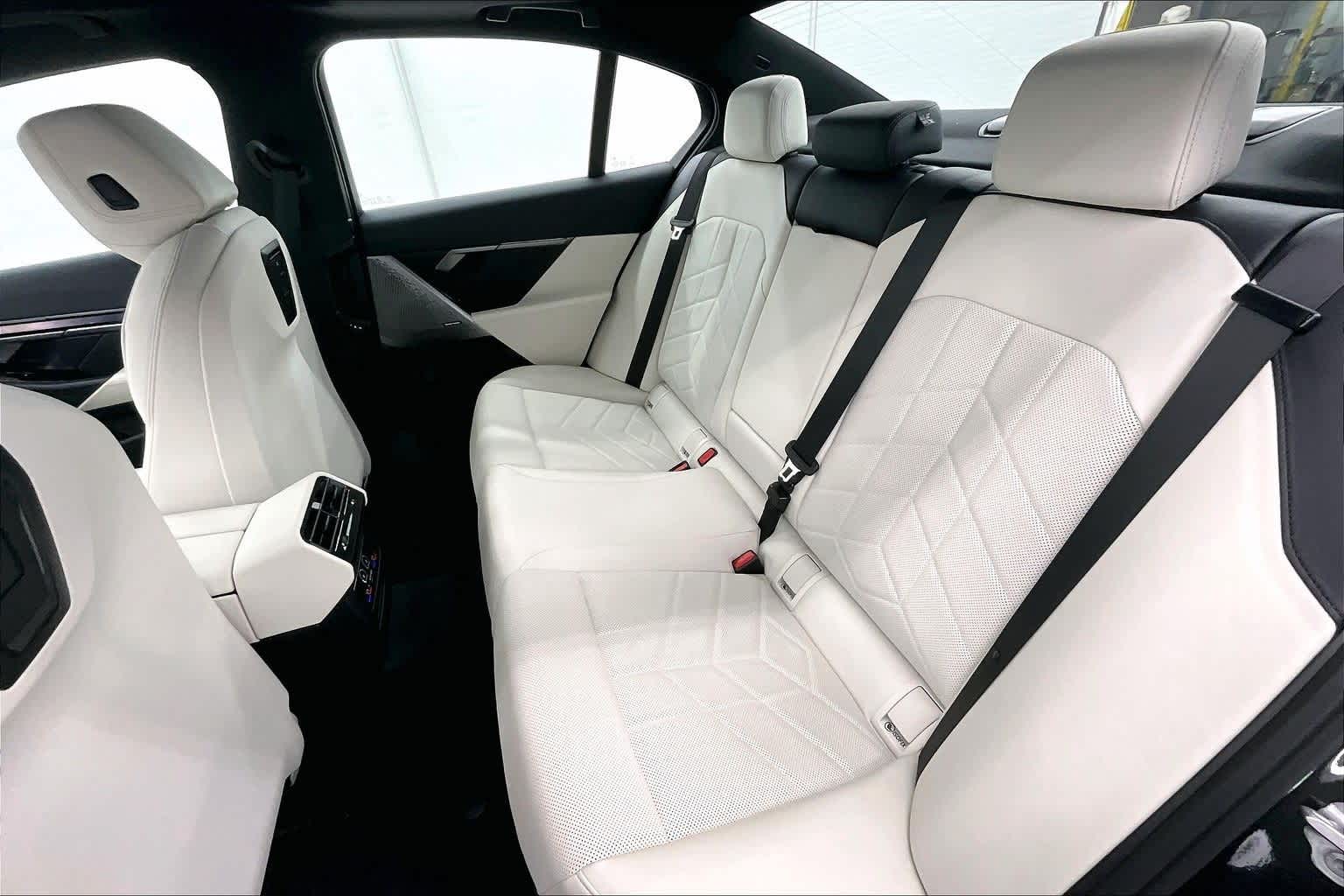 2026 BMW 540i xDrive 540i xDrive