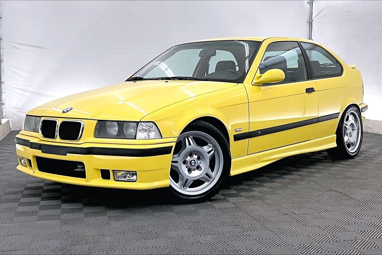 2000 BMW 3 Series 323ti Base
