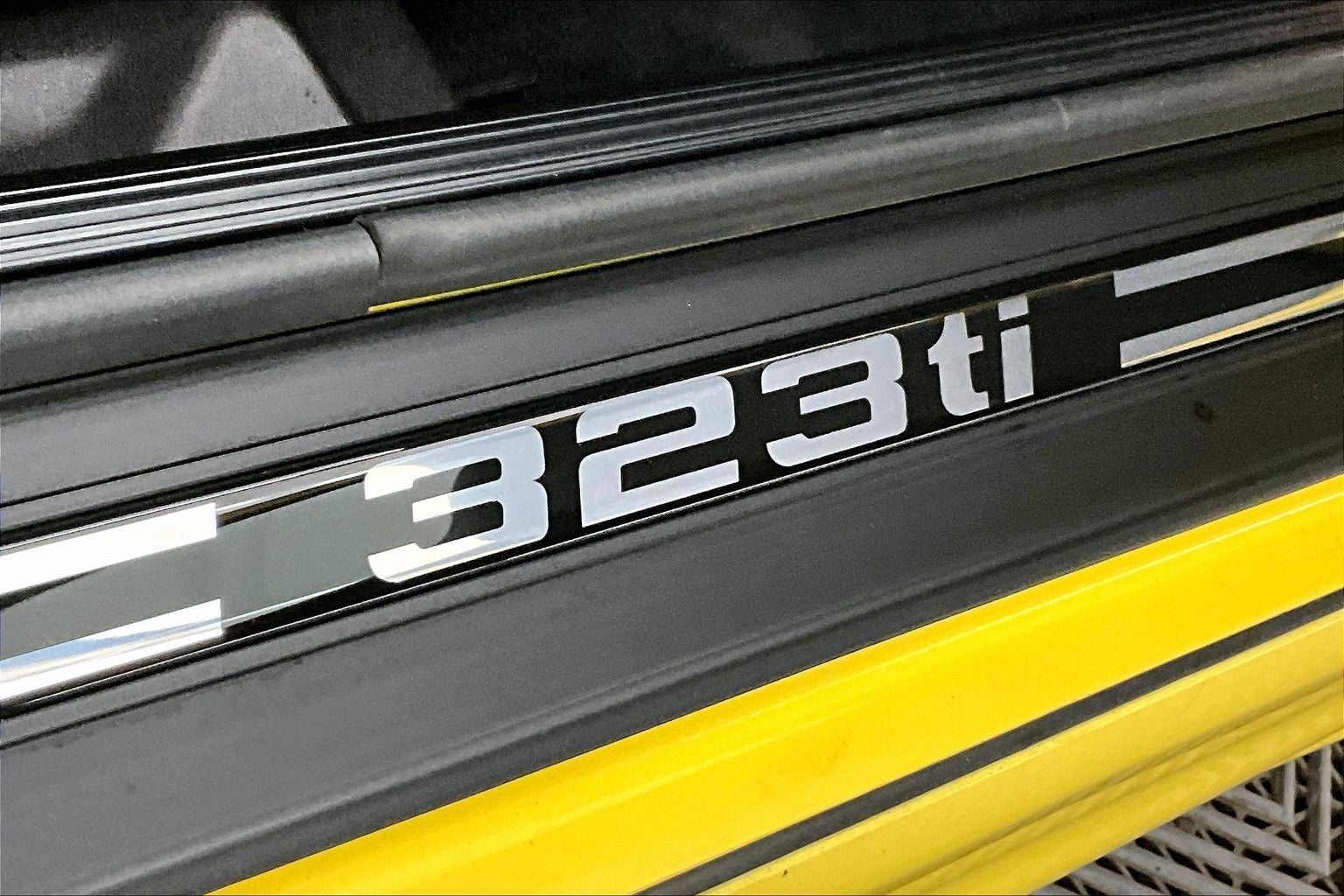 2000 BMW 3 Series 323ti Base