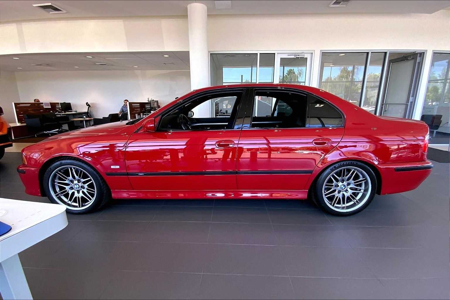 2001 BMW 5 Series M5