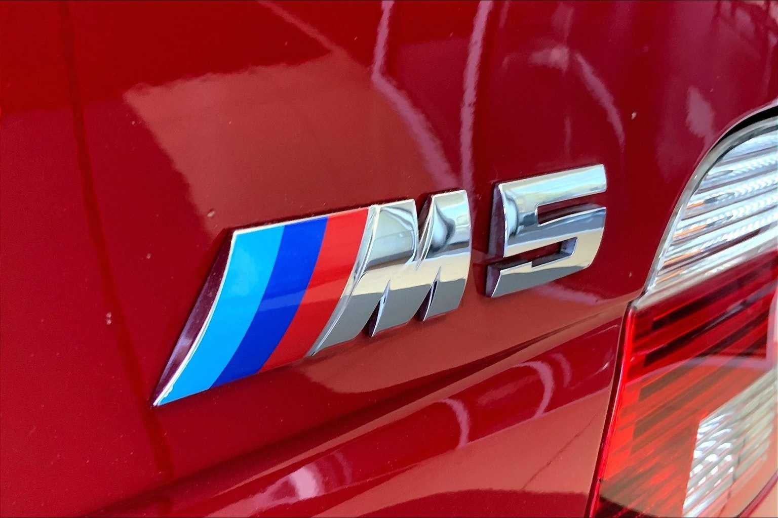 2001 BMW 5 Series M5