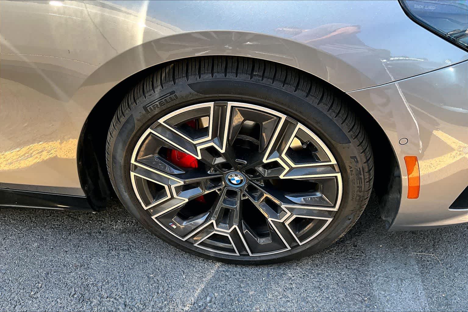 2025 BMW i5 xDrive40