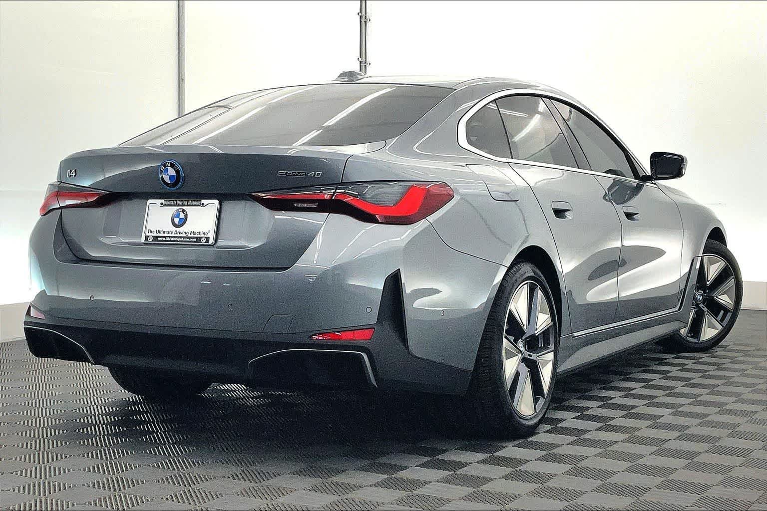 2025 BMW i4 eDrive40