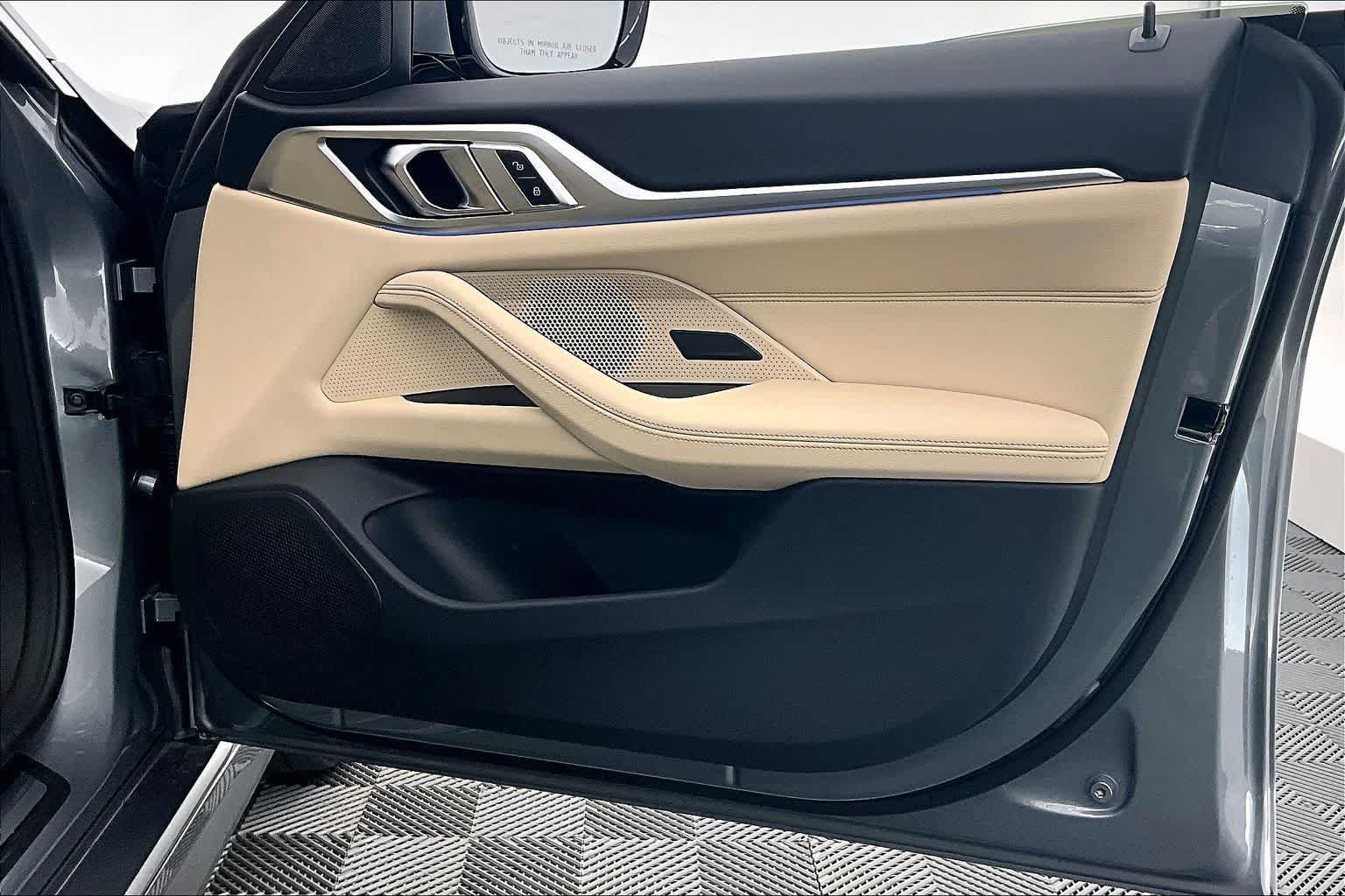2025 BMW i4 eDrive40