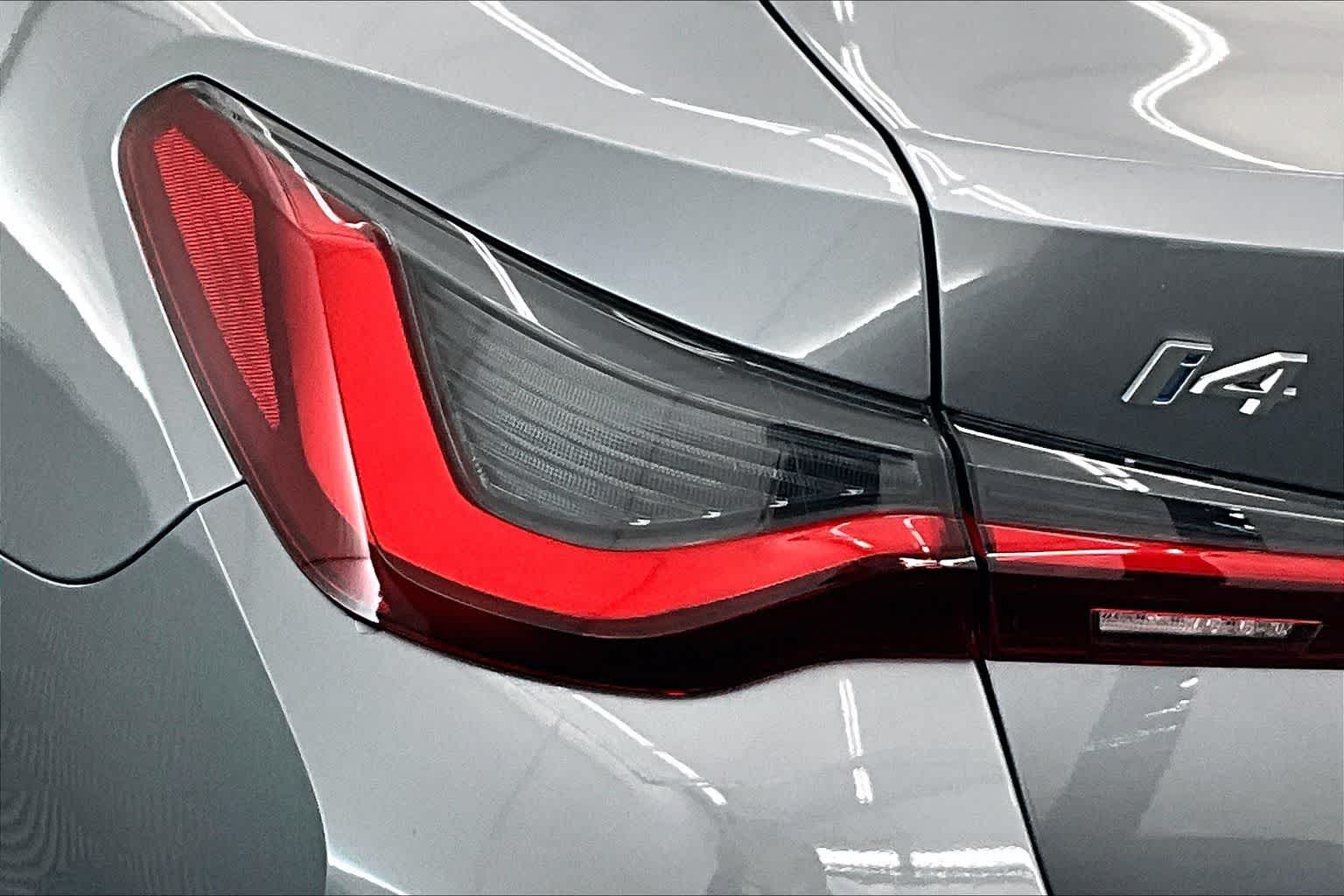 2025 BMW i4 eDrive40