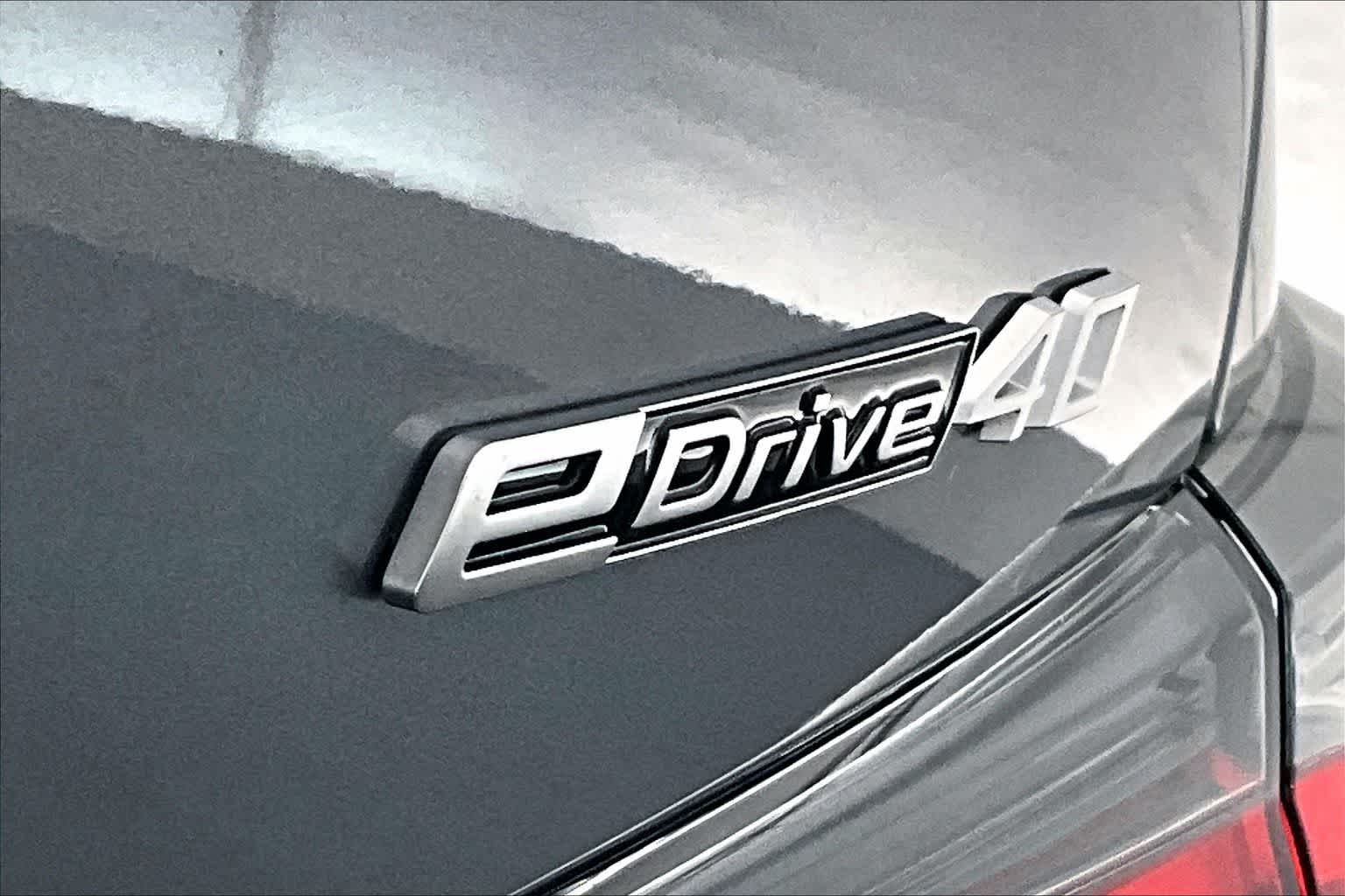 2025 BMW i4 eDrive40