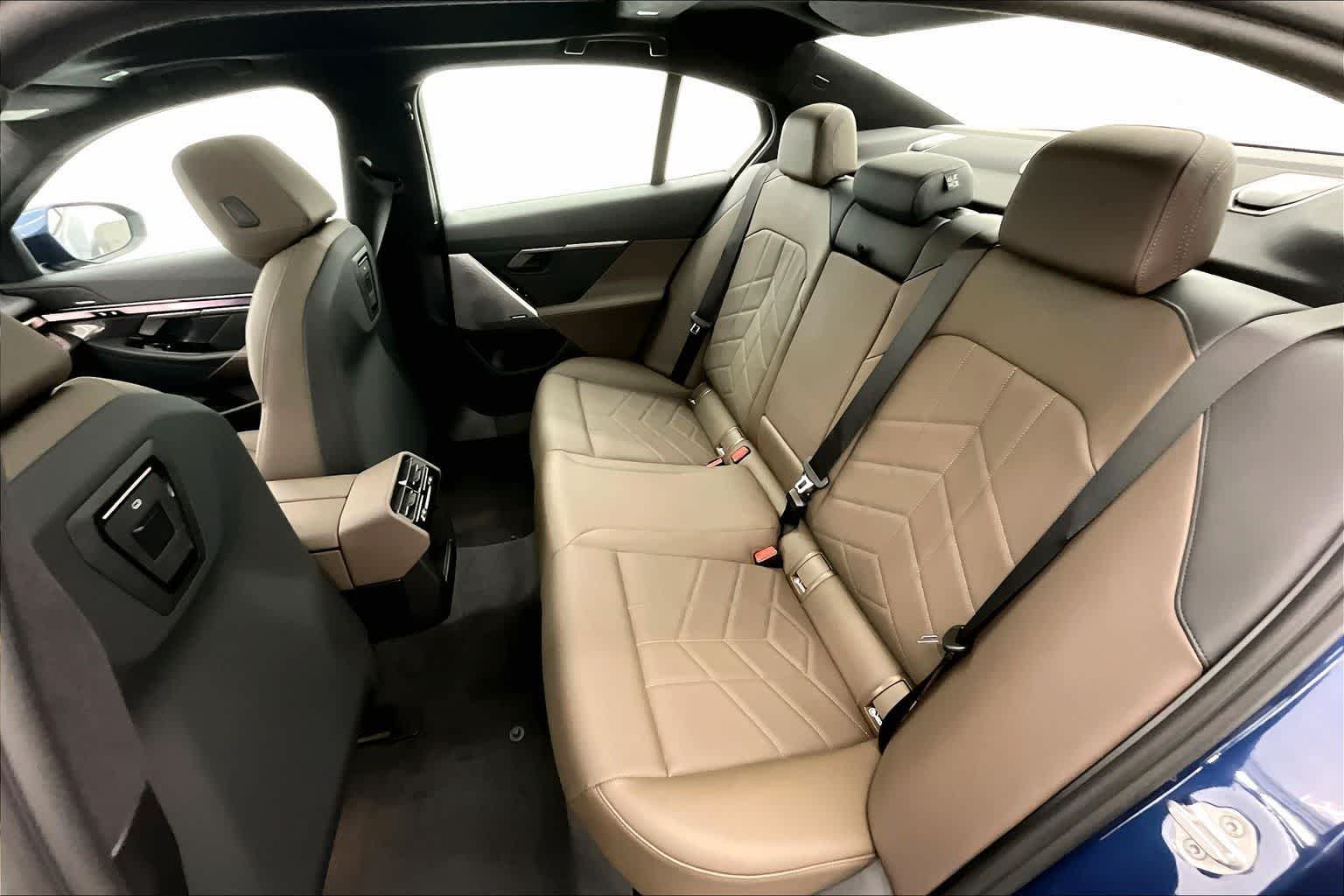 2027 BMW i5 xDrive40
