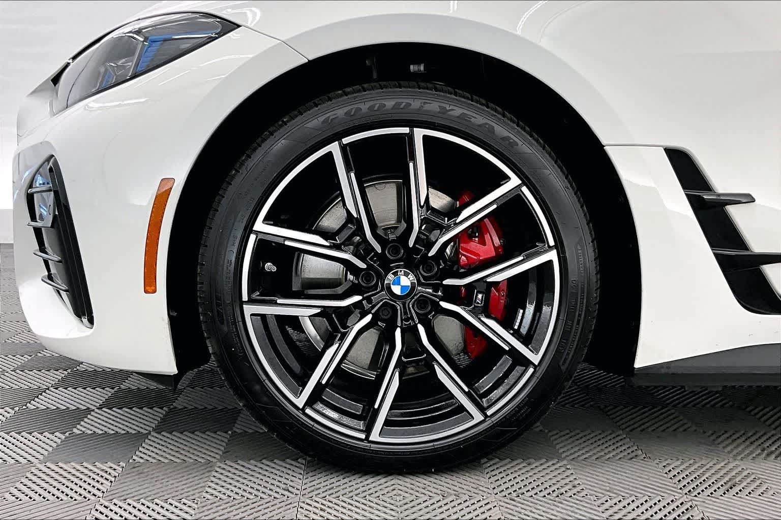 2025 BMW i4 xDrive40
