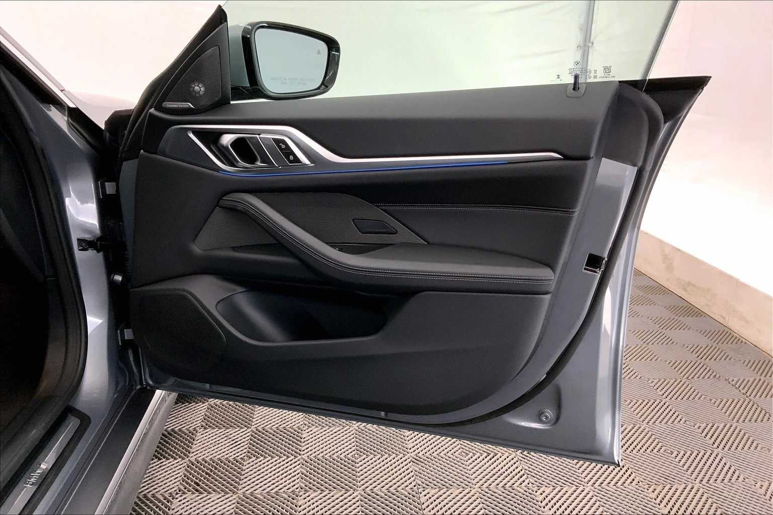 2025 BMW i4 xDrive40