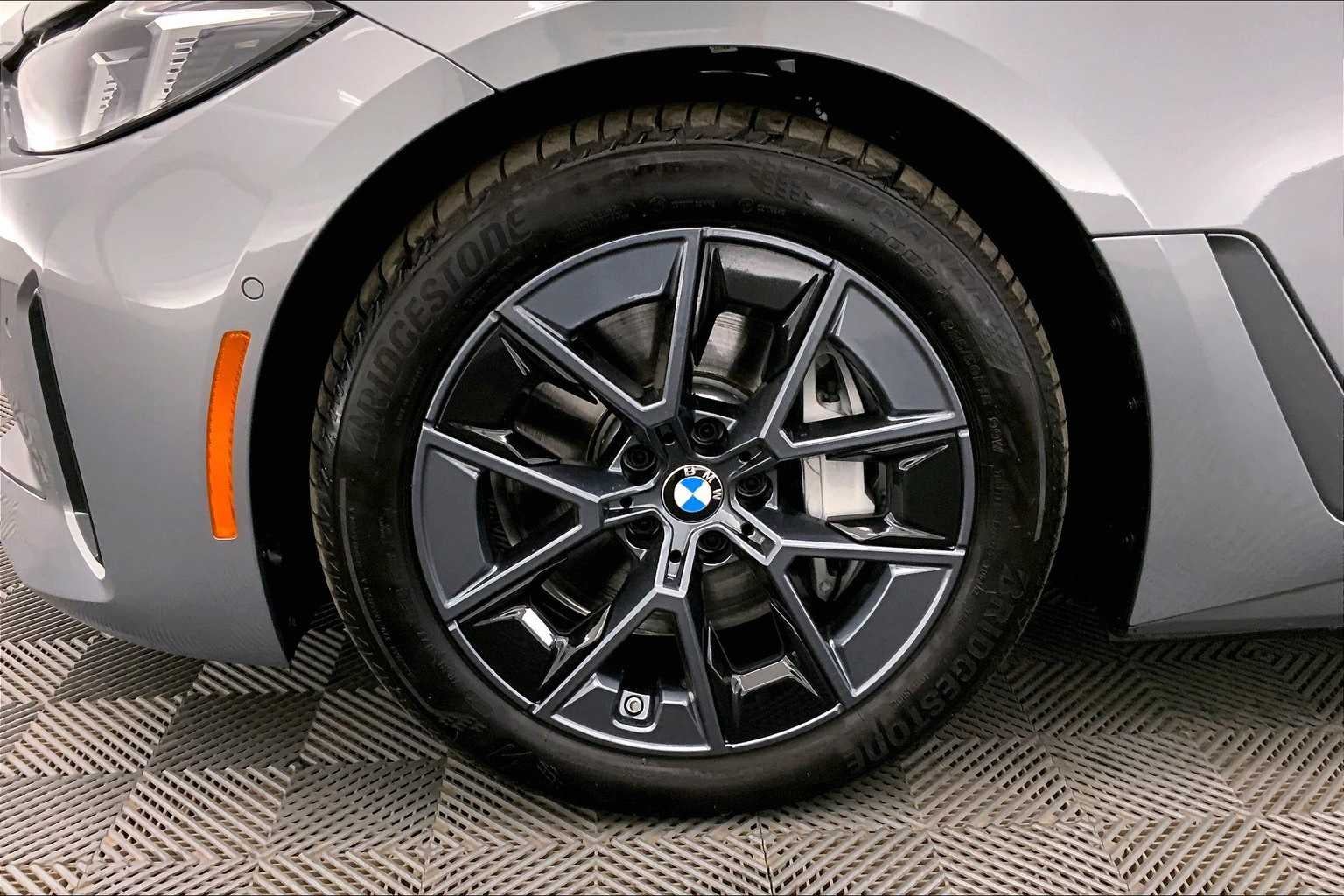 2025 BMW i4 xDrive40