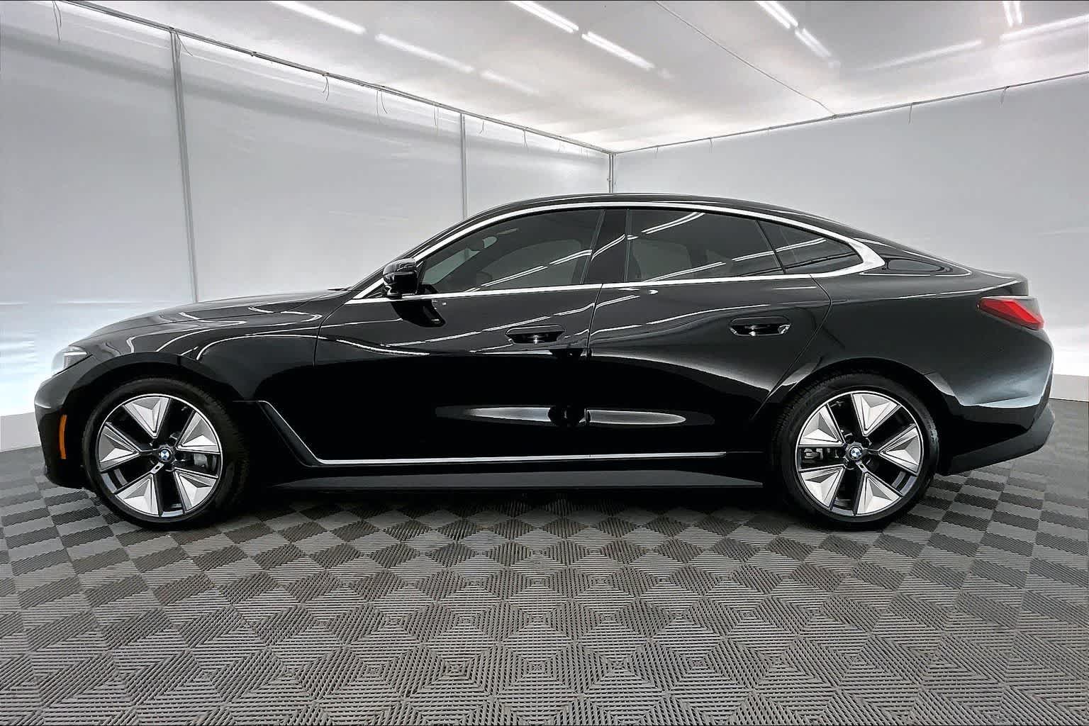2025 BMW i4 xDrive40