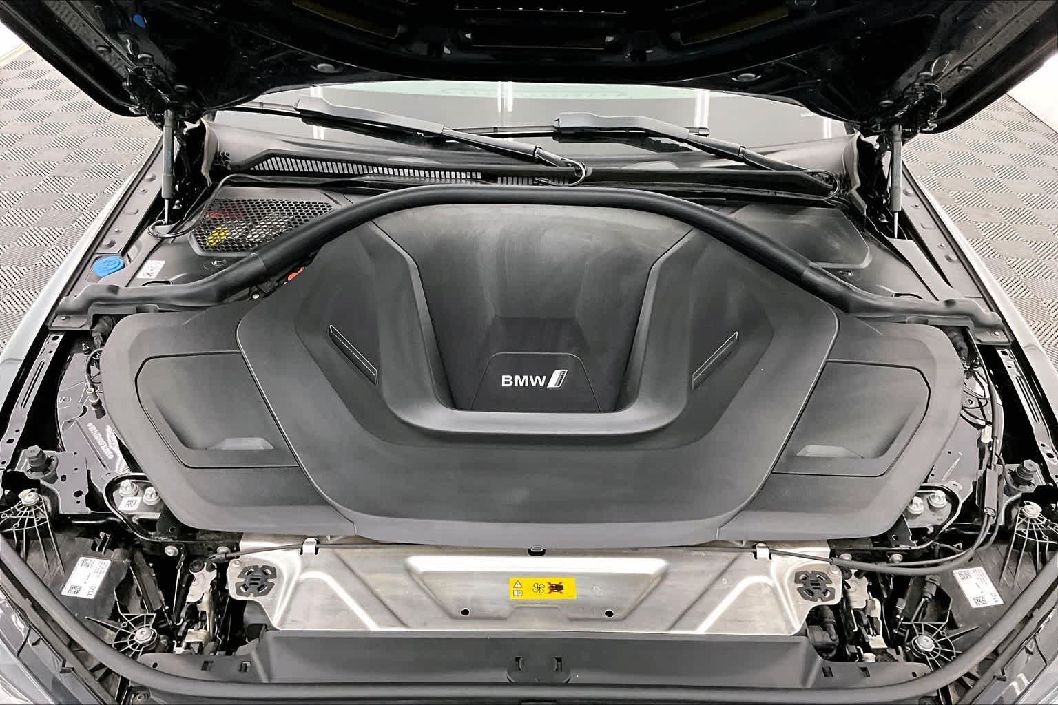2025 BMW i4 xDrive40