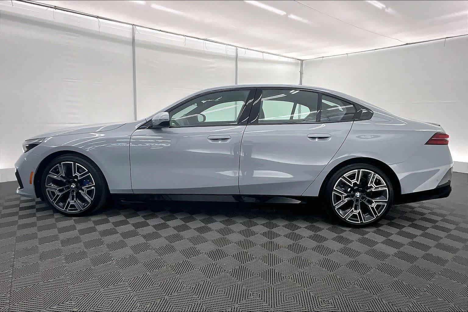 2026 BMW i5 eDrive40