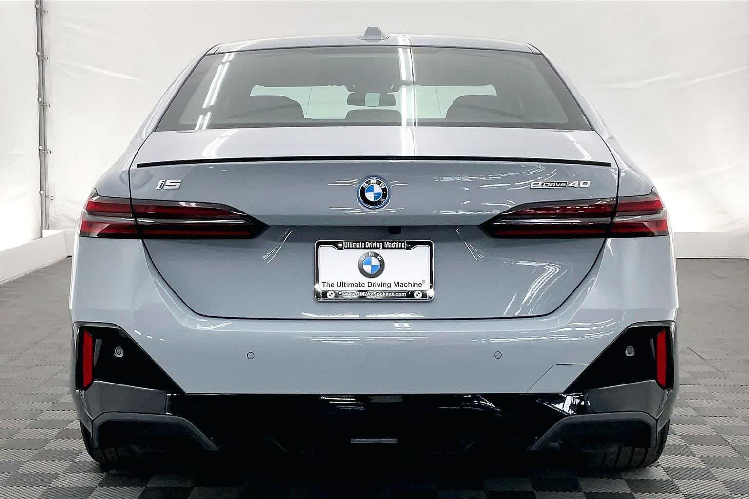 2026 BMW i5 eDrive40