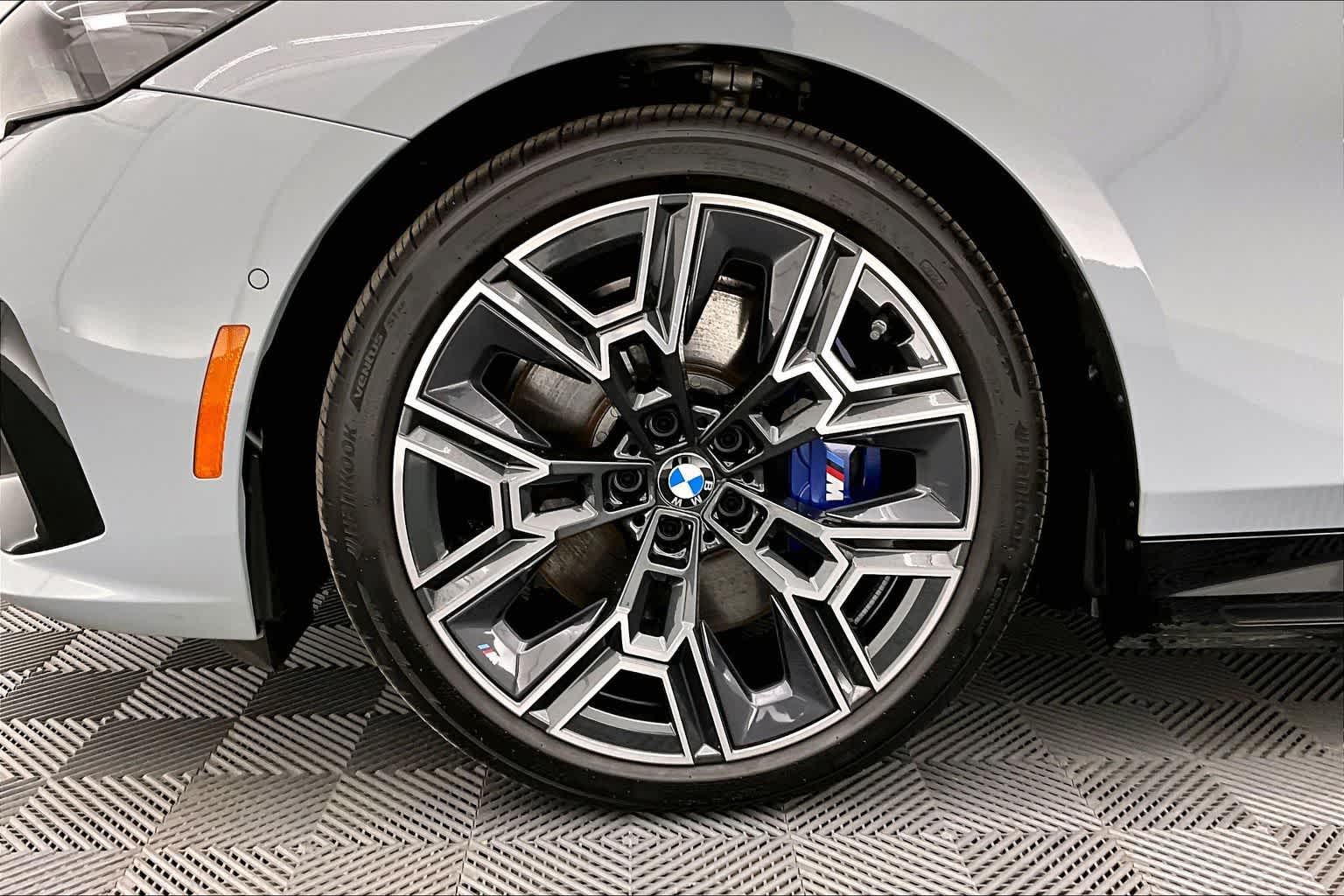 2026 BMW i5 eDrive40