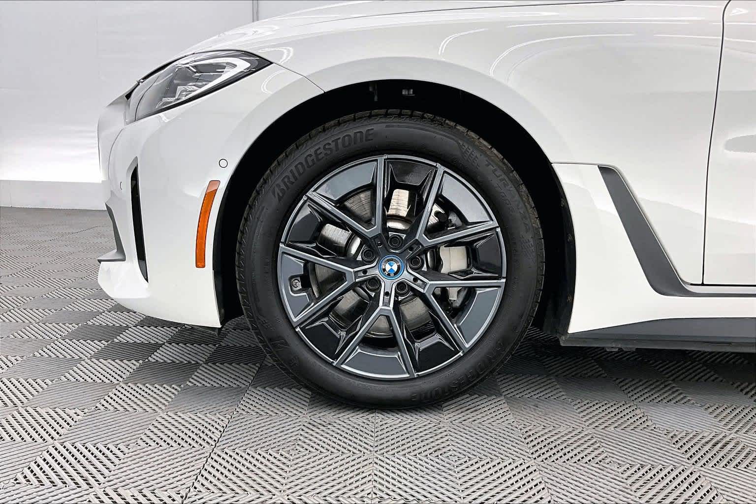 2023 BMW i4 eDrive40