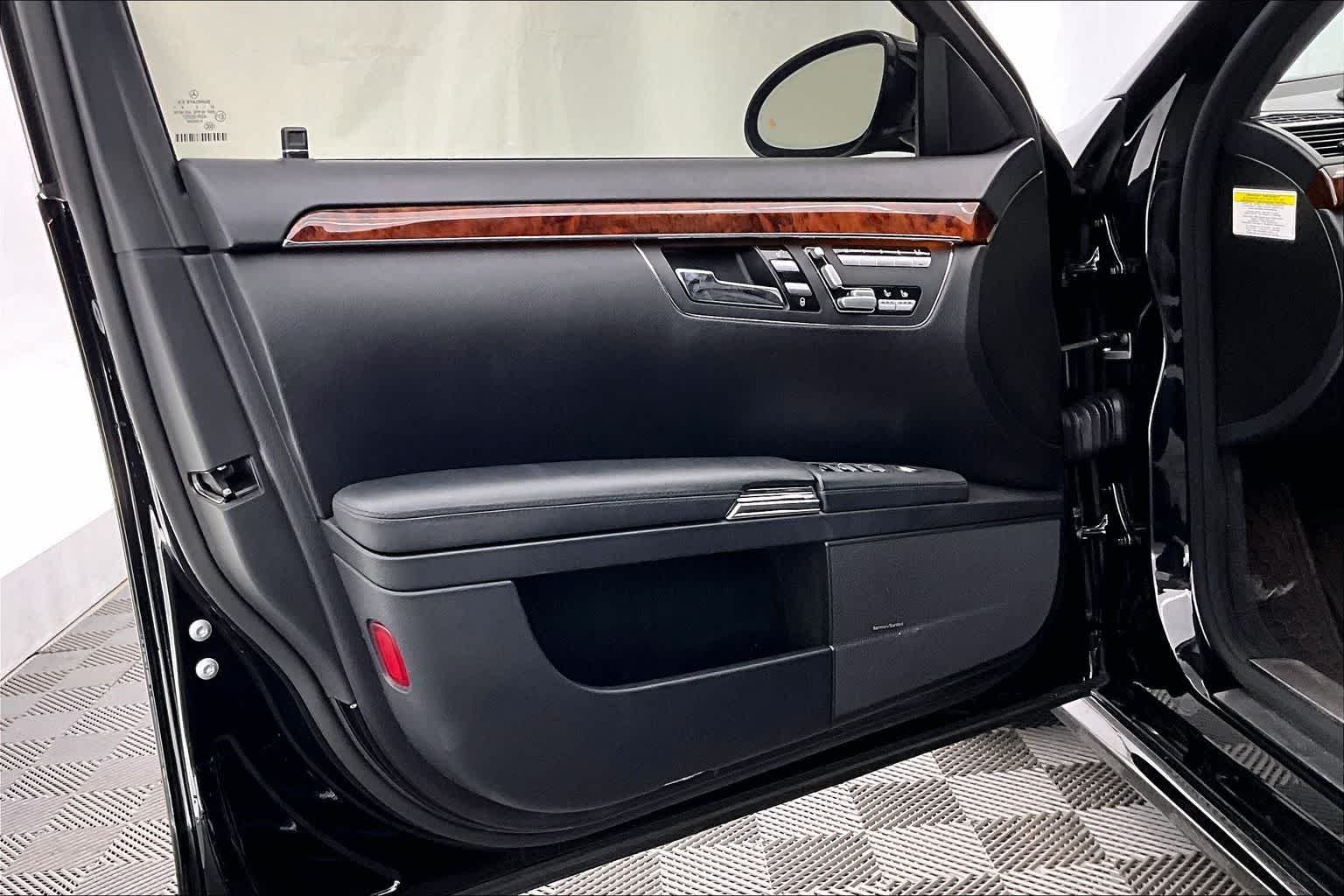 2008 Mercedes-Benz S63 6.3L V8 AMG®