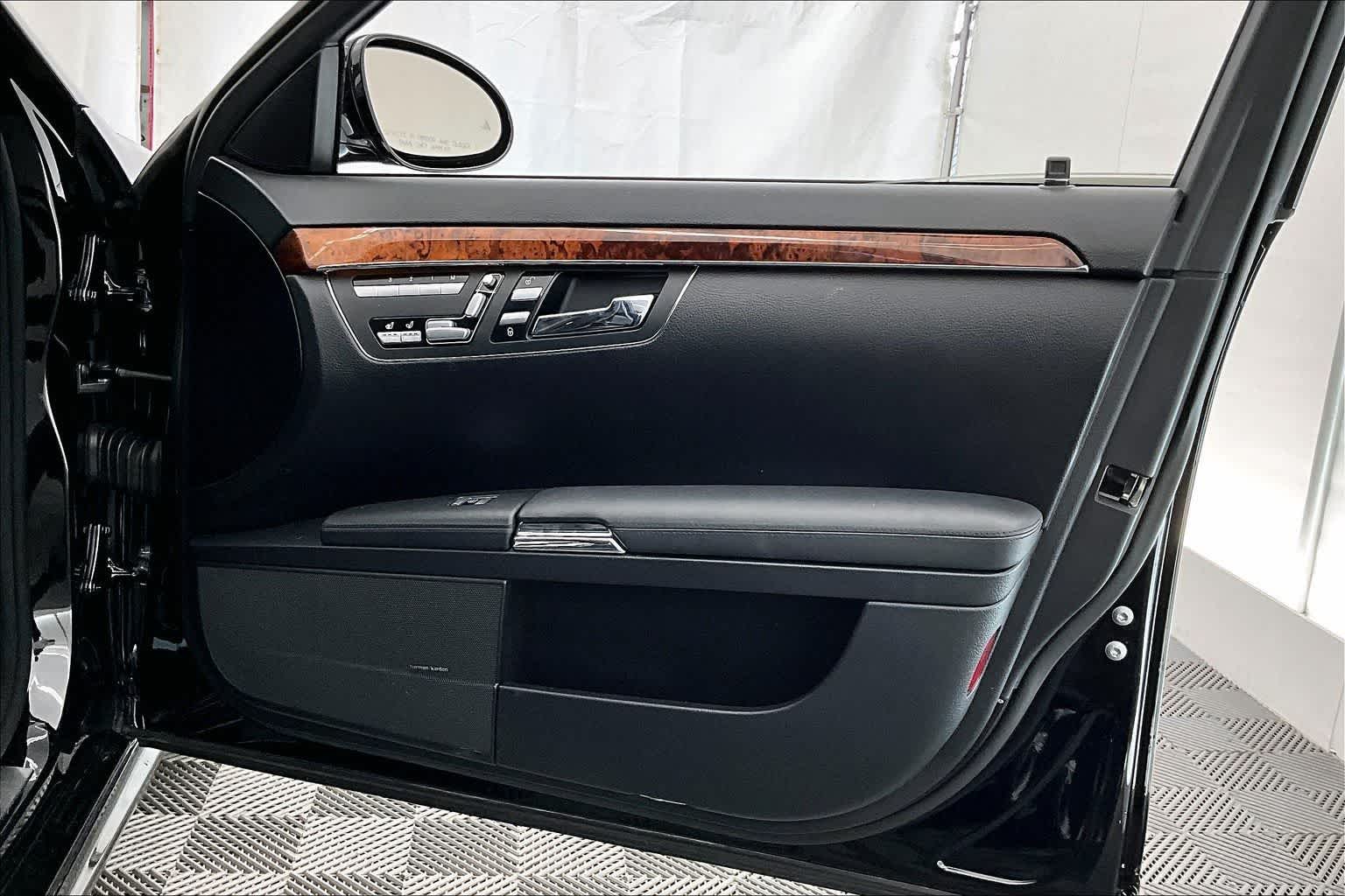 2008 Mercedes-Benz S63 6.3L V8 AMG®