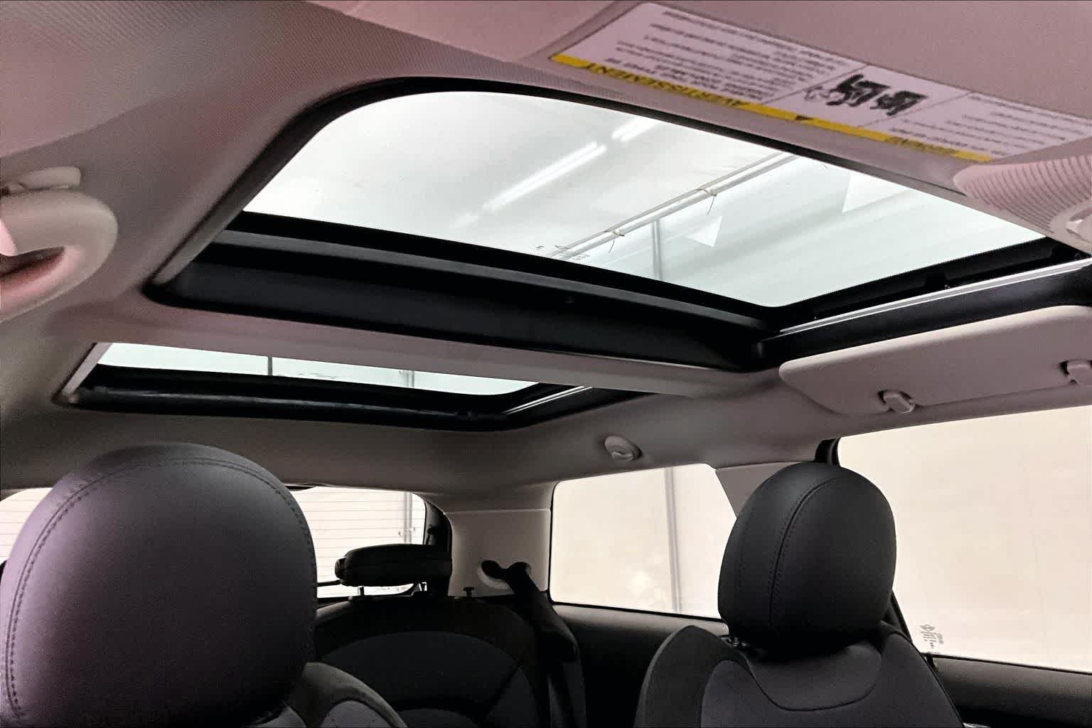2024 MINI Hardtop 2 Door Cooper SE