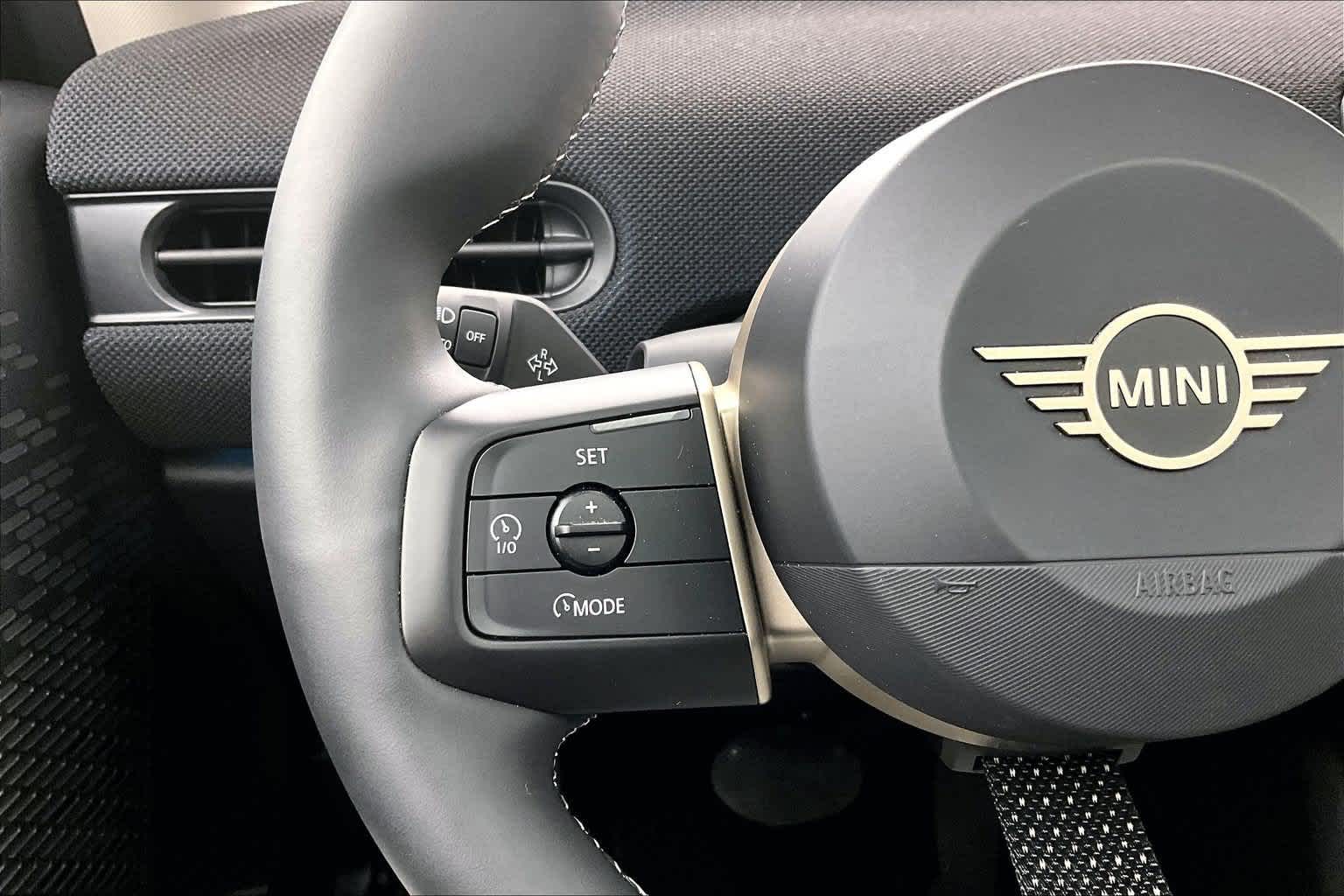 2026 MINI Hardtop 2 Door Cooper S Signature