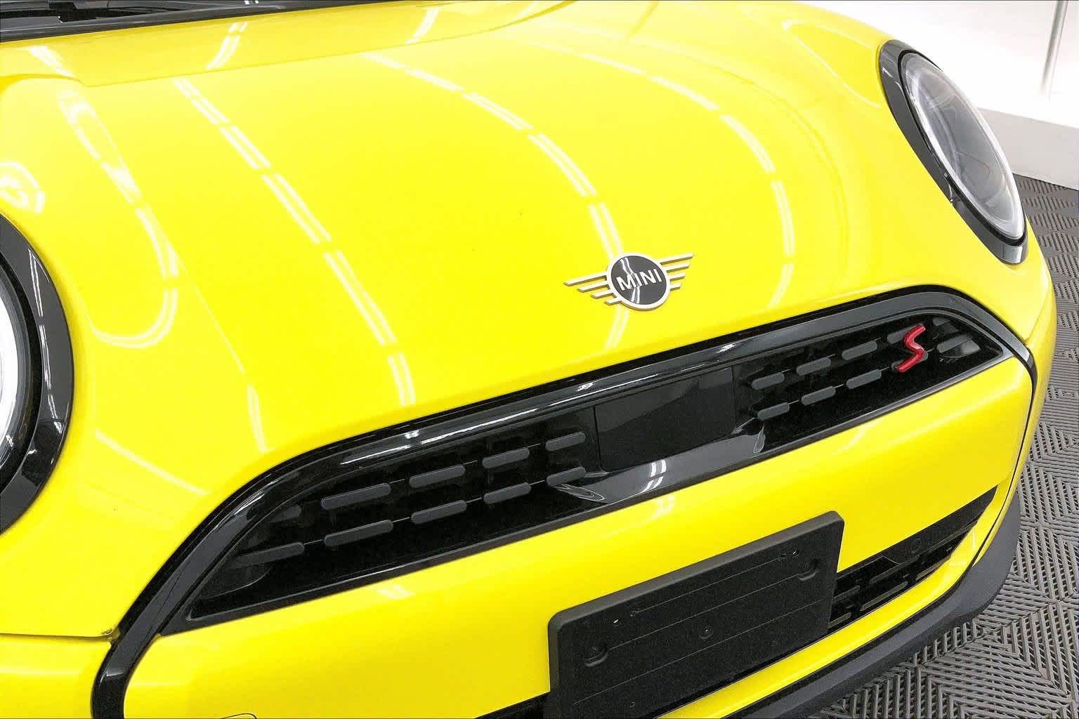 2026 MINI Hardtop 2 Door Cooper S Signature