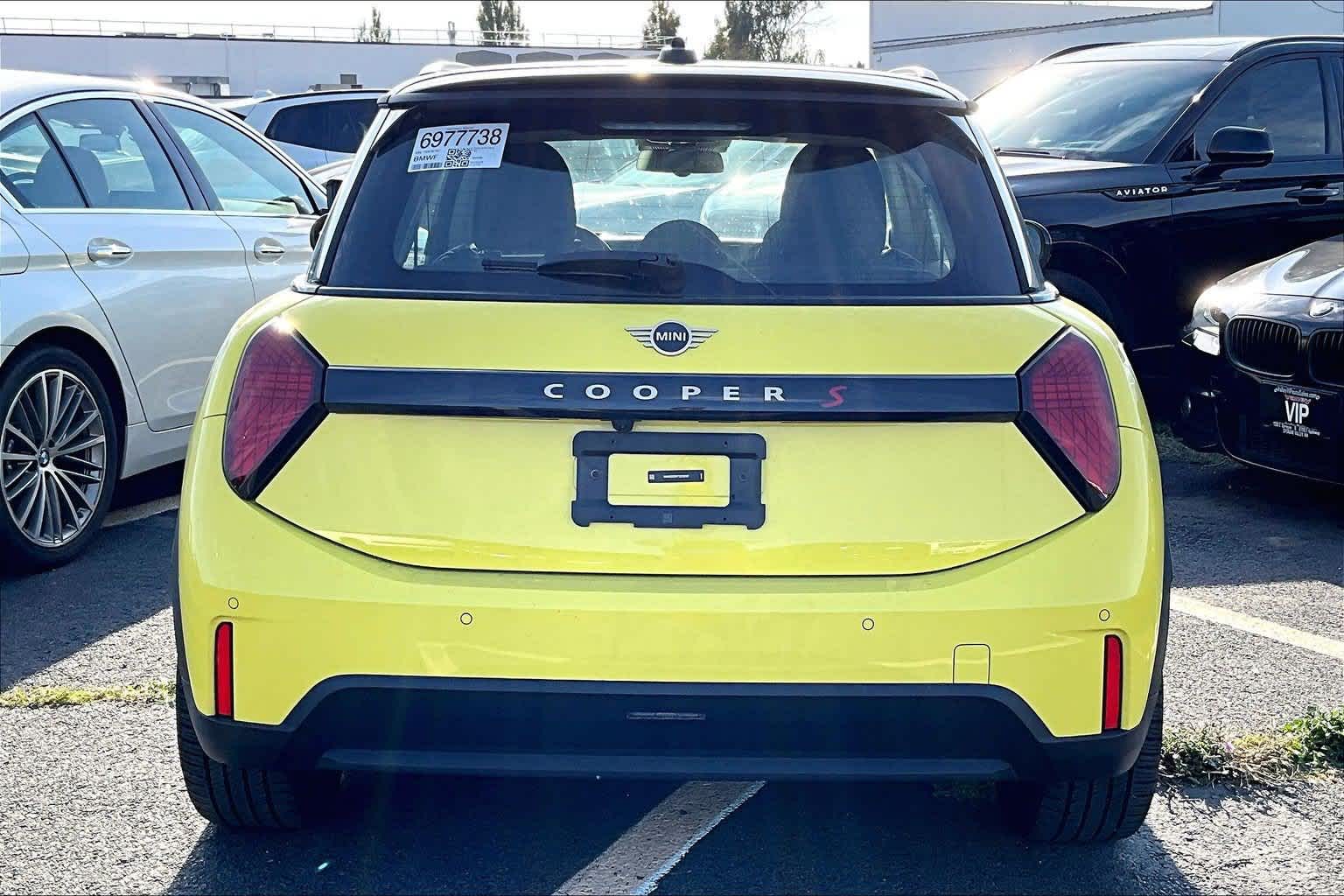2026 MINI Hardtop 2 Door Cooper S Signature
