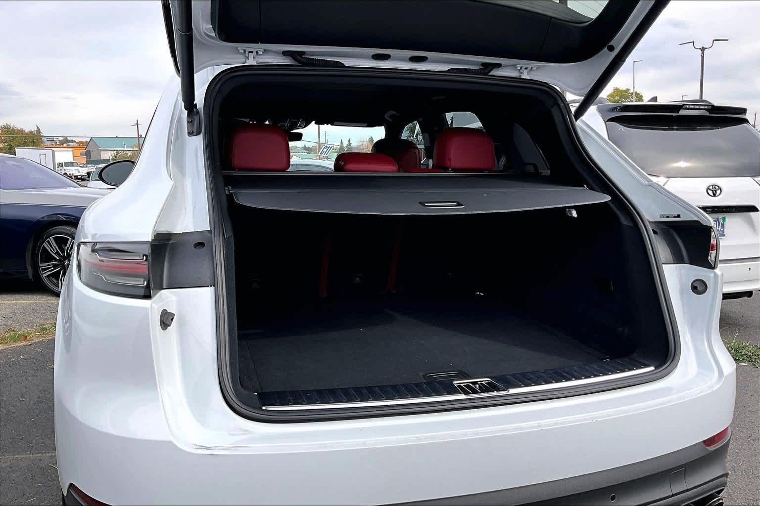 2023 Porsche Cayenne AWD