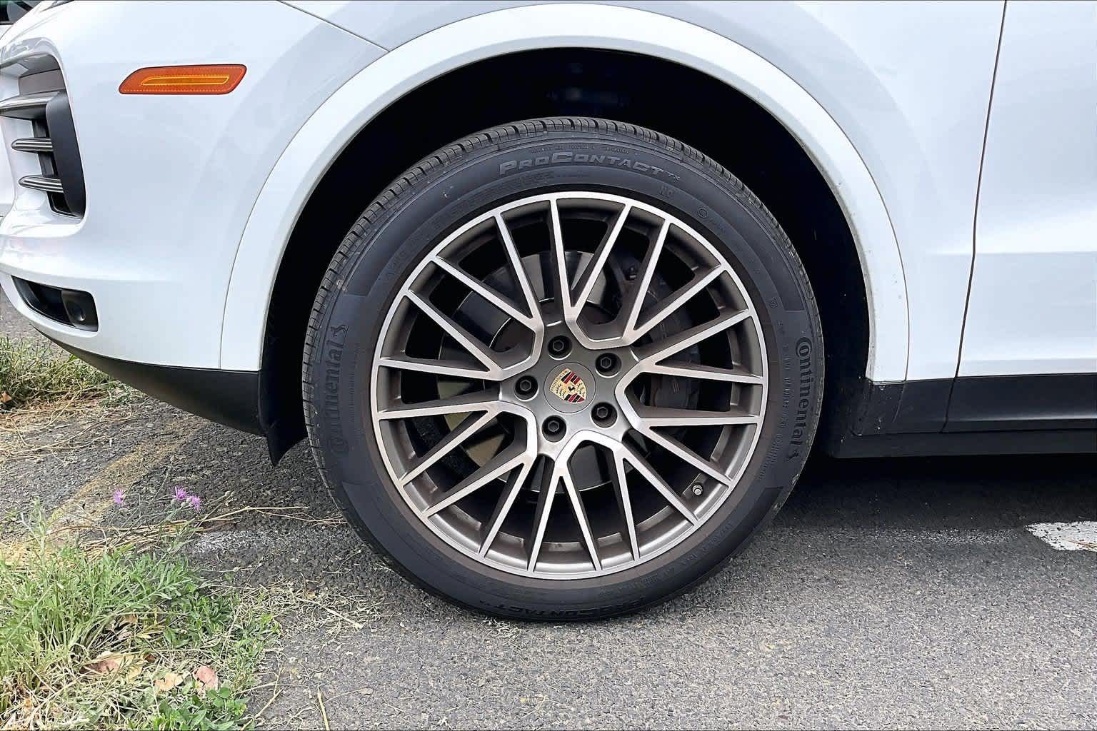 2023 Porsche Cayenne AWD