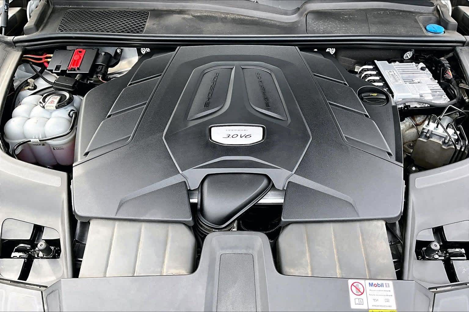2023 Porsche Cayenne AWD