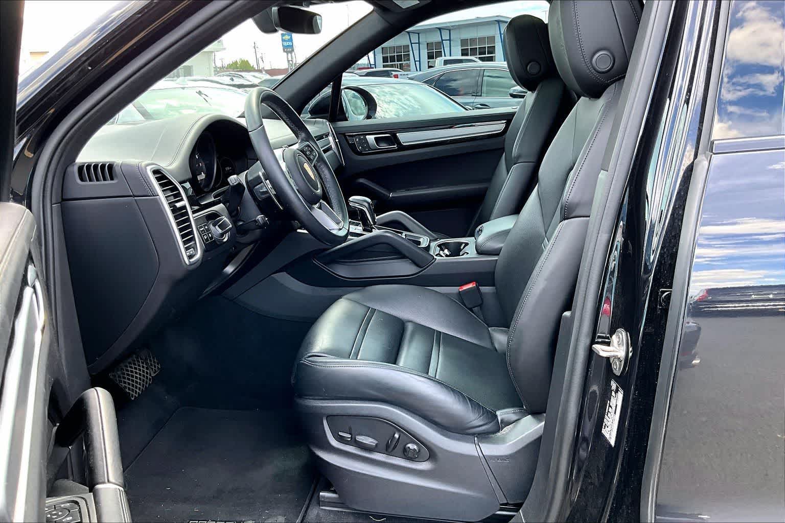2022 Porsche Cayenne AWD