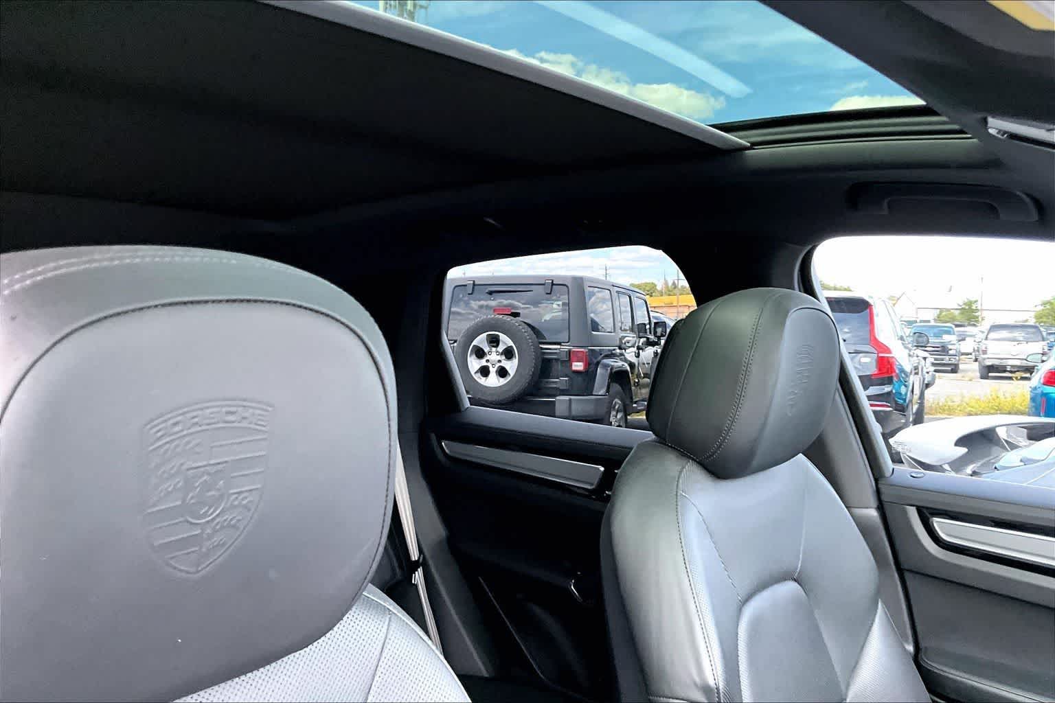2022 Porsche Cayenne AWD