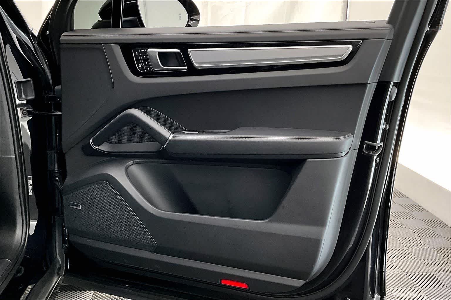 2022 Porsche Cayenne AWD
