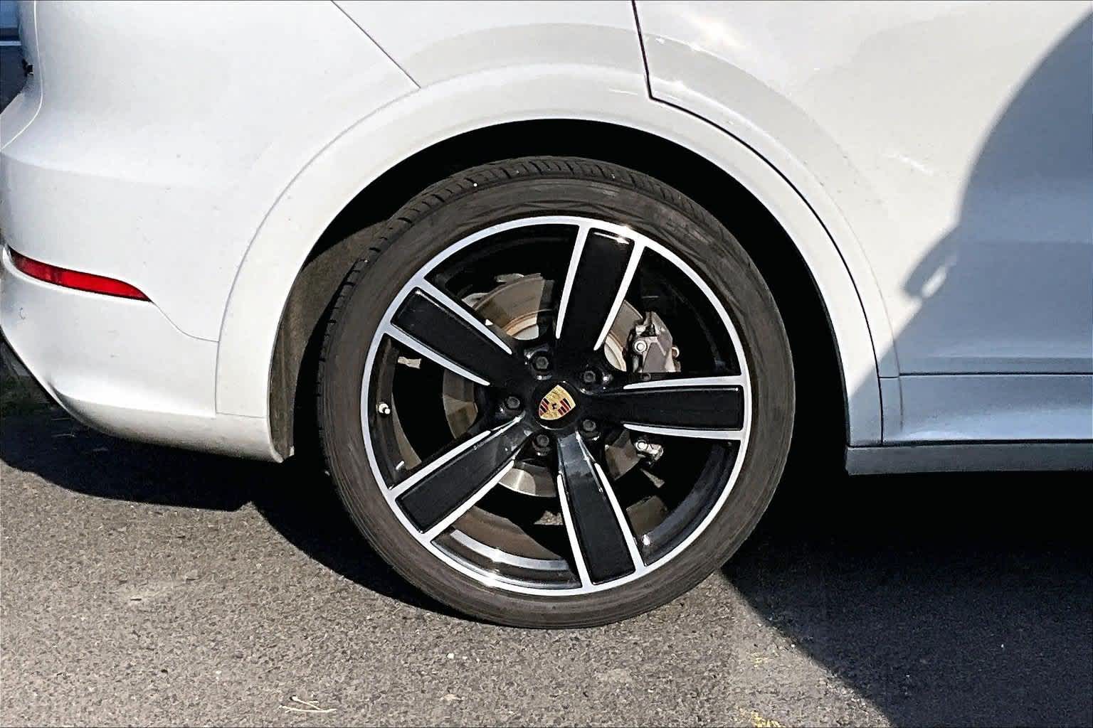 2019 Porsche Cayenne E-Hybrid