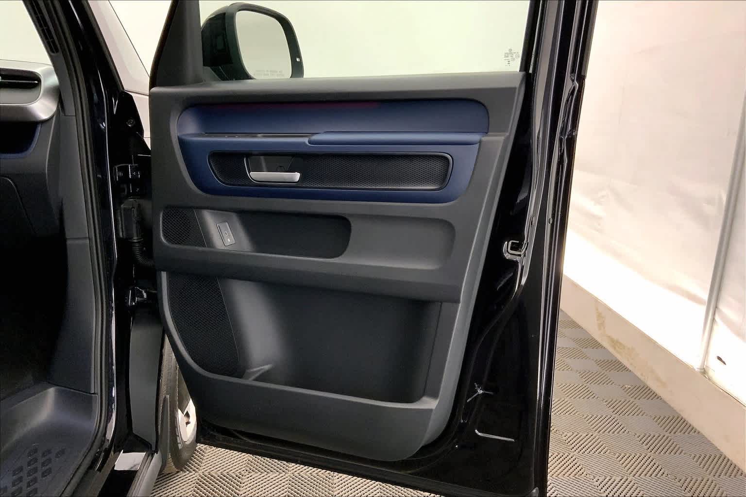 2025 Volkswagen ID. Buzz Pro S