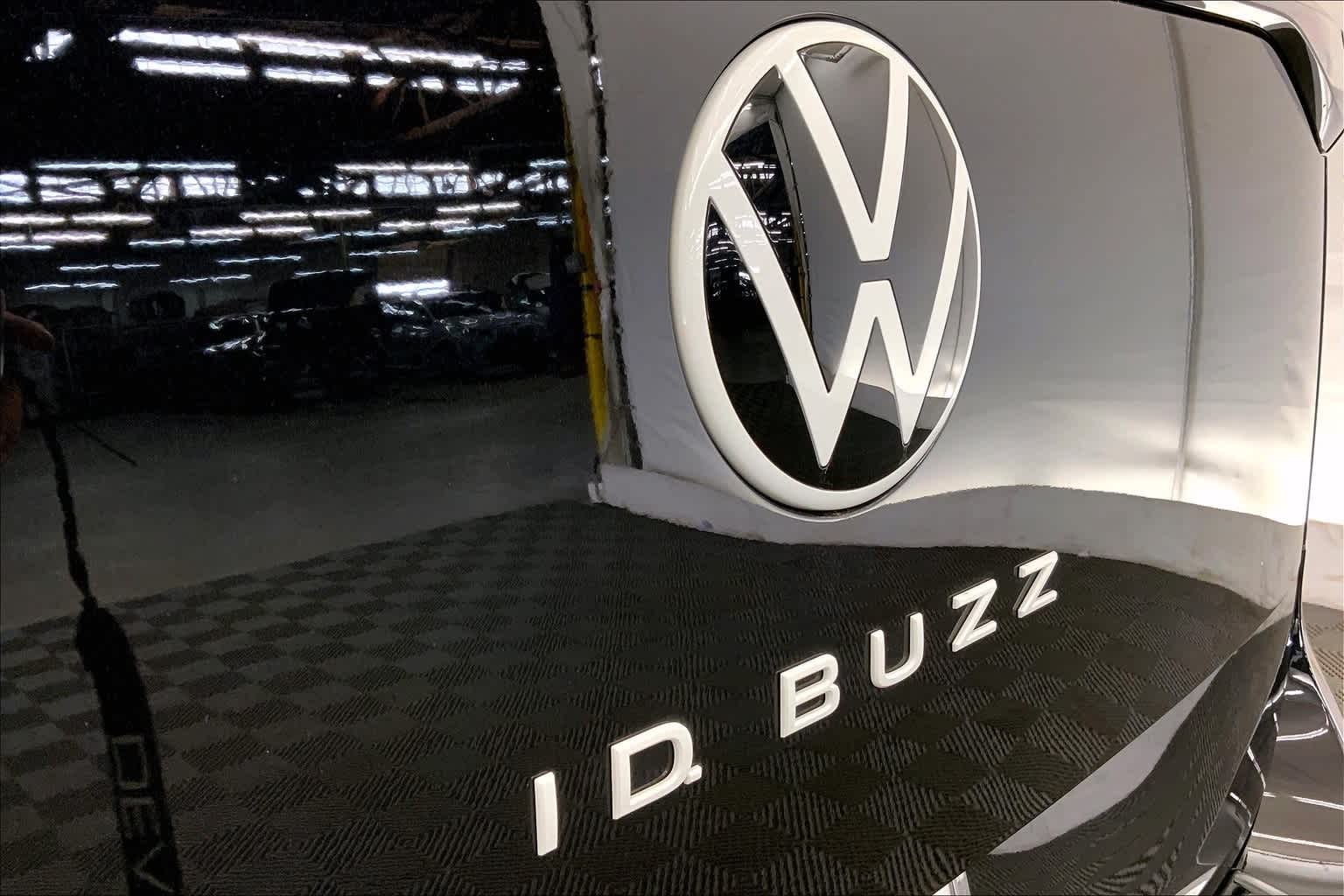 2025 Volkswagen ID. Buzz Pro S