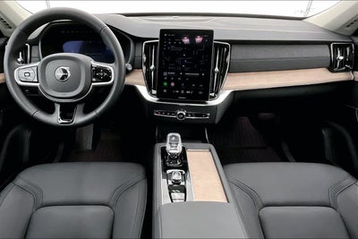 2025 Volvo XC90 Plus