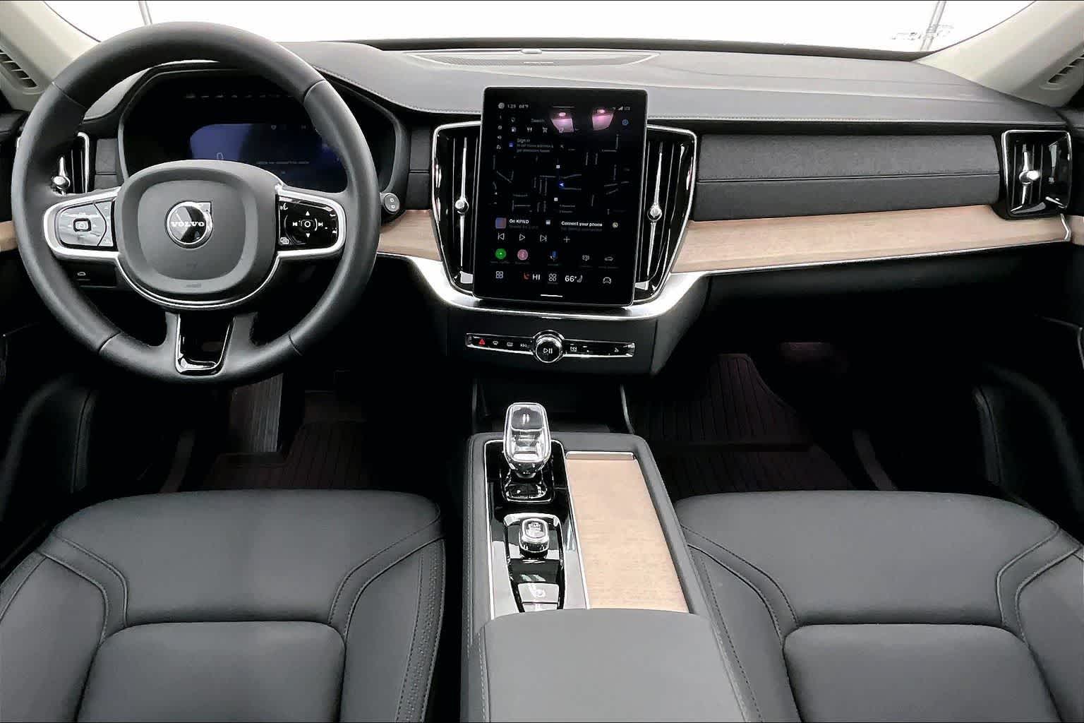 2025 Volvo XC90 Plus