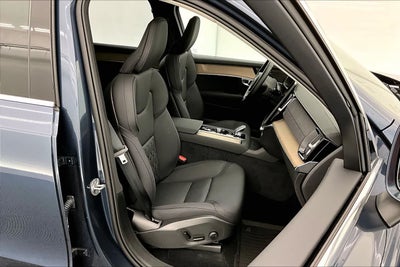 2025 Volvo XC90 Plus