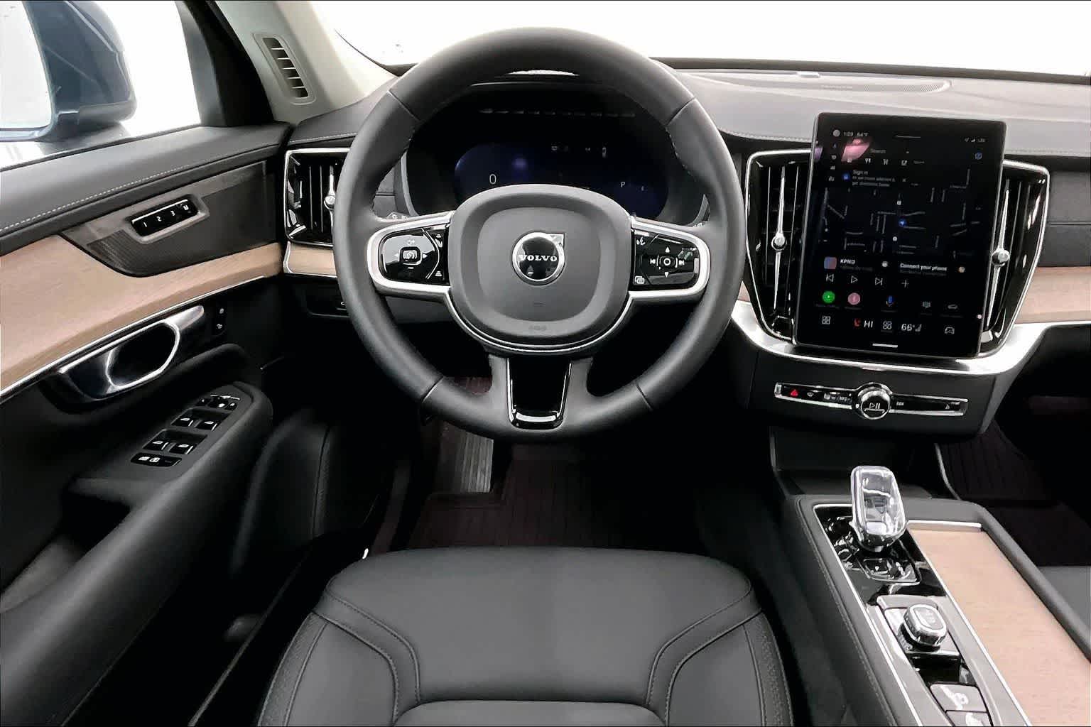 2025 Volvo XC90 Plus