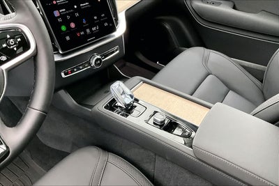 2025 Volvo XC90 Plus