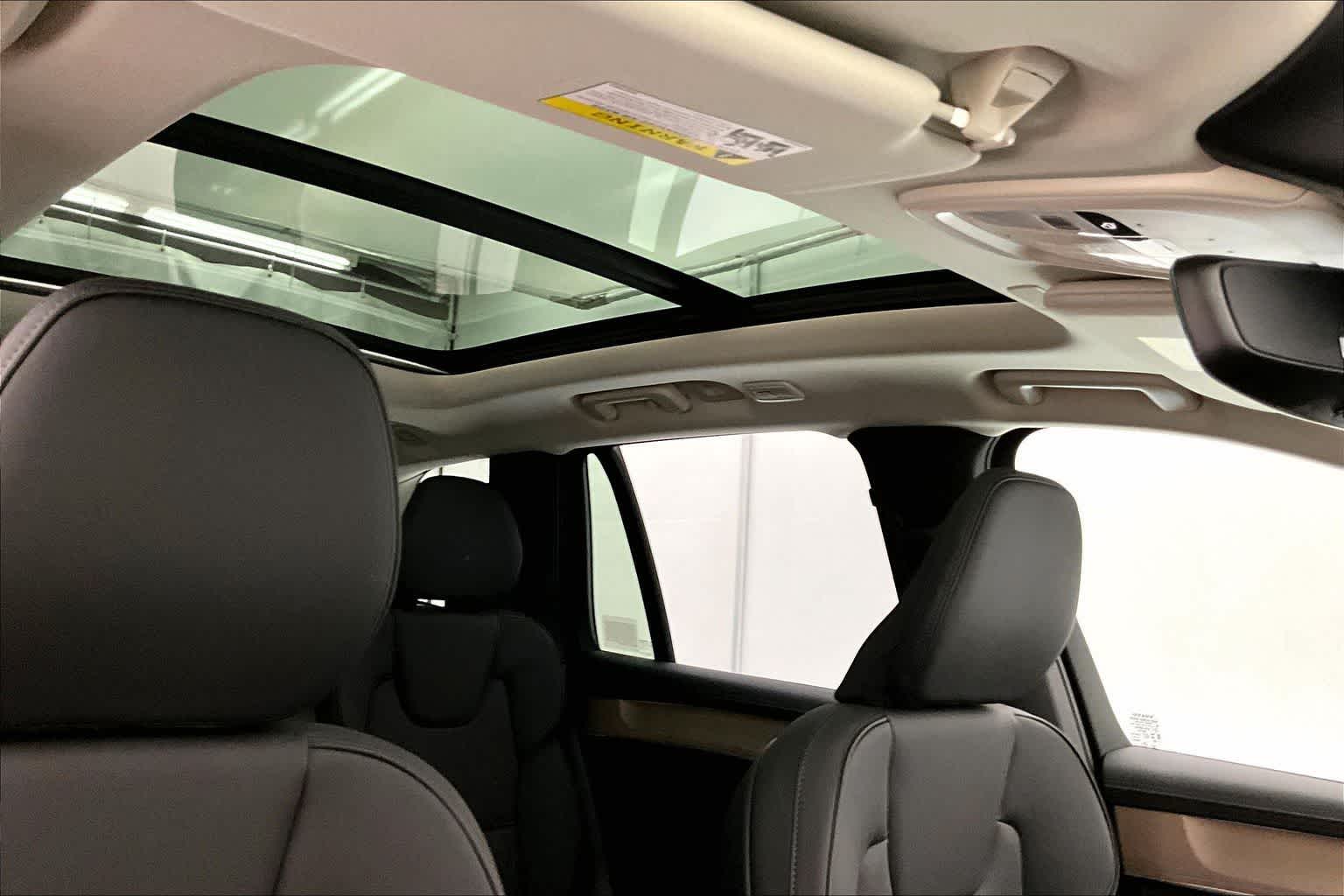 2025 Volvo XC90 Plus