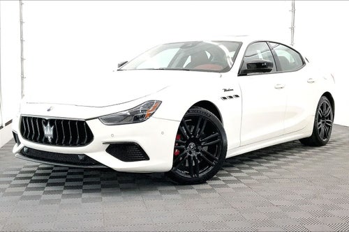 2023 Maserati Ghibli Modena Q4