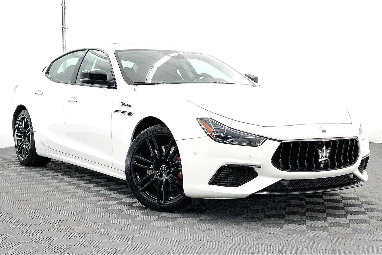 2023 Maserati Ghibli Modena Q4