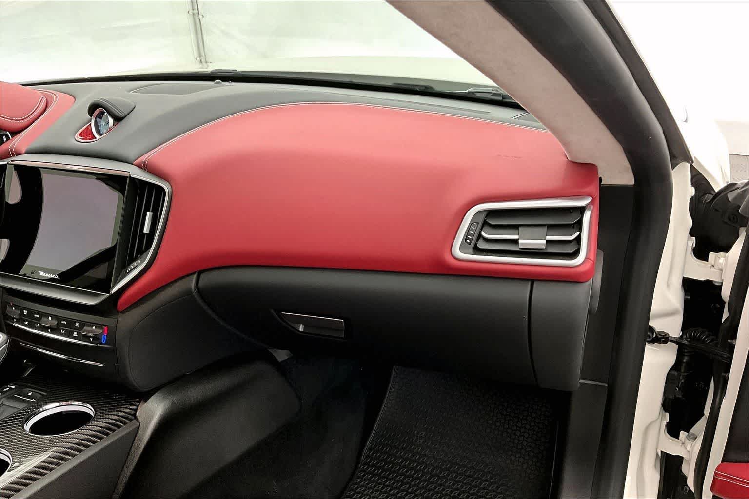 2023 Maserati Ghibli Modena Q4