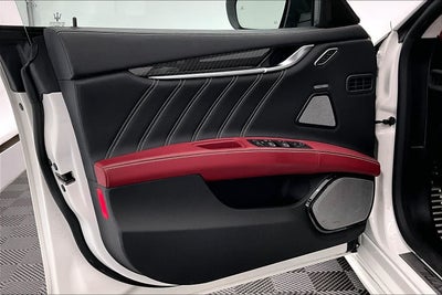 2023 Maserati Ghibli Modena Q4