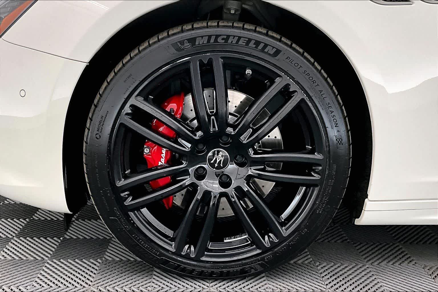 2023 Maserati Ghibli Modena Q4