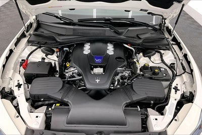 2023 Maserati Ghibli Modena Q4